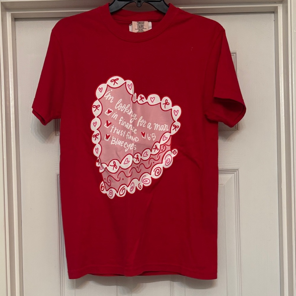 Red Heart Graphic Women’s T-Shirt